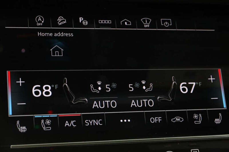 2024 Audi SQ8 4.0T quattro Premium Plus