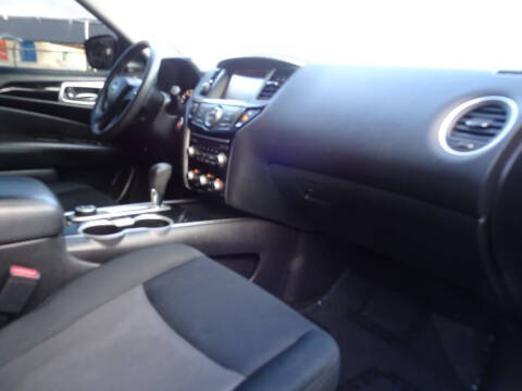 2019 Nissan Pathfinder S