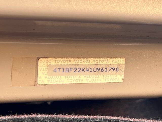 2001 Toyota Camry LE V6