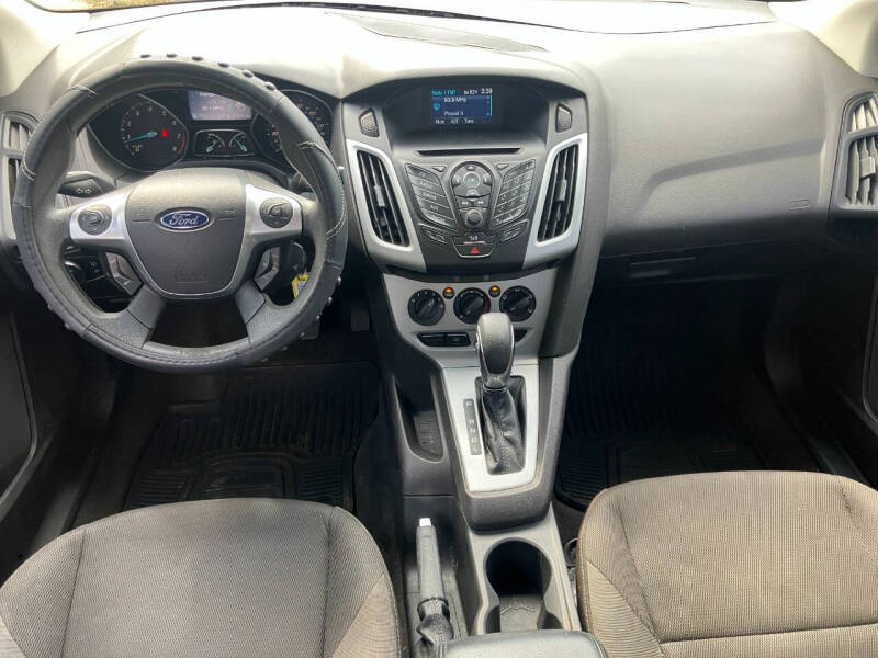 2012 Ford Focus SE