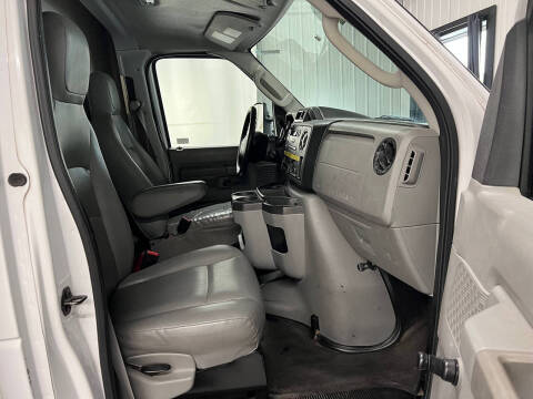 2014 Ford E-Series E-350 SD