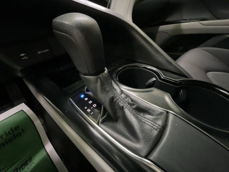 2019 Toyota Camry LE