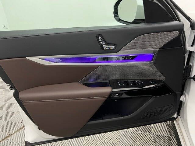 2025 BMW 7 Series 740i xDrive