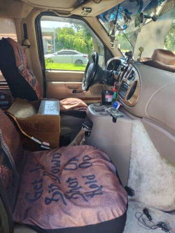 2000 Ford E-150