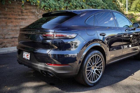 2023 Porsche Cayenne Coupe Platinum Edition