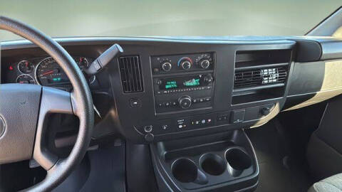 2025 Chevrolet Express LT 3500