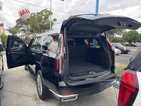 2022 Cadillac Escalade ESV Premium Luxury