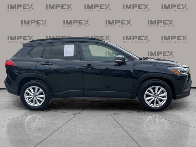 2025 Toyota Corolla Cross LE