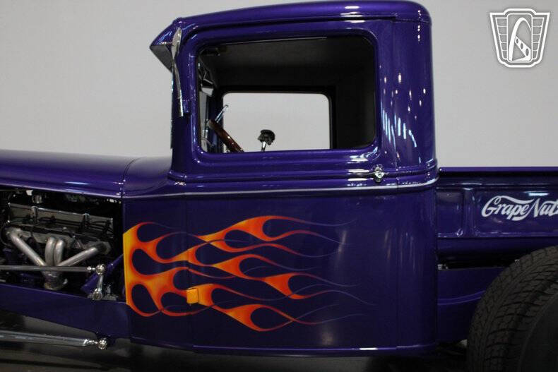 1933 Ford F-100