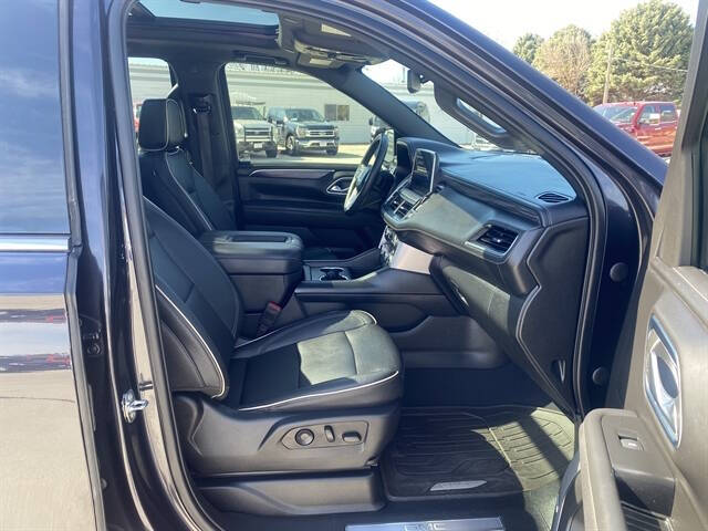 2023 GMC Yukon SLT