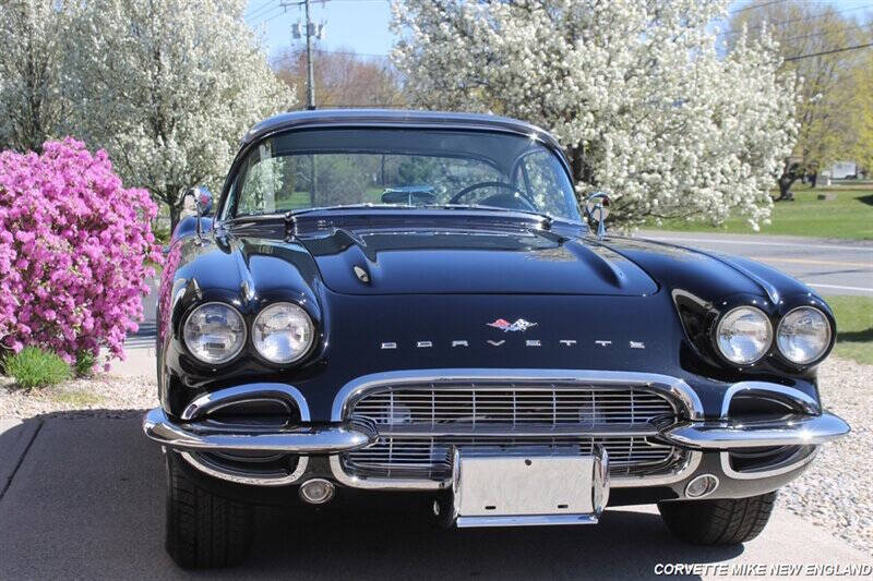 1961 Chevrolet Corvette 10