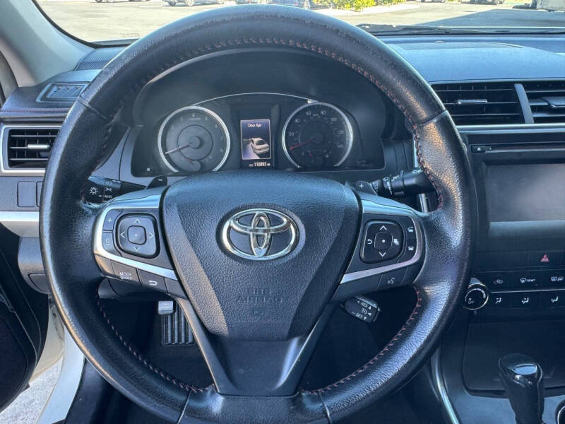 2015 Toyota Camry SE