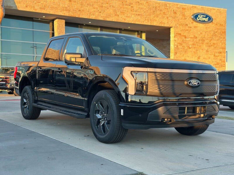 2025 Ford F-150 Lightning Flash