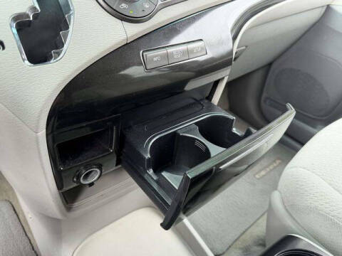 2012 Toyota Sienna