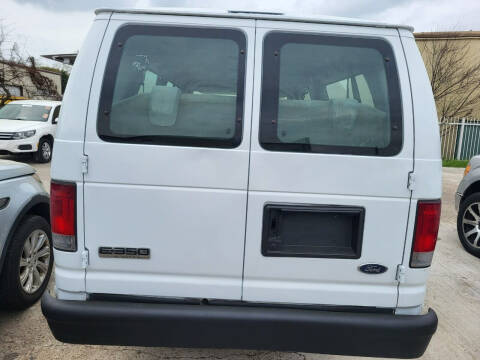 2011 Ford E-Series E-350 SD XL