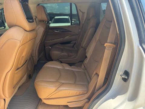 2016 Cadillac Escalade Platinum