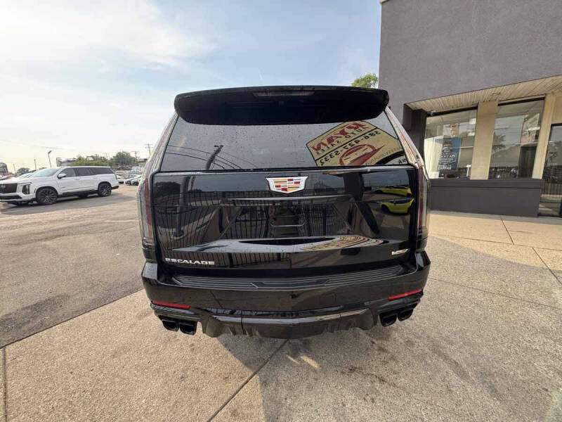 2025 Cadillac Escalade-V