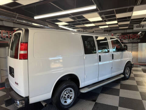 2023 GMC Savana 2500