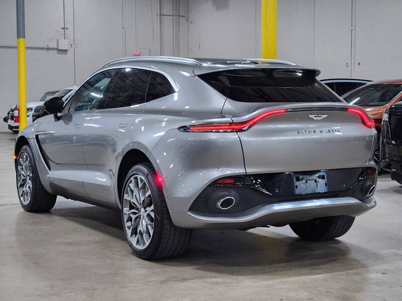 2023 Aston Martin DBX