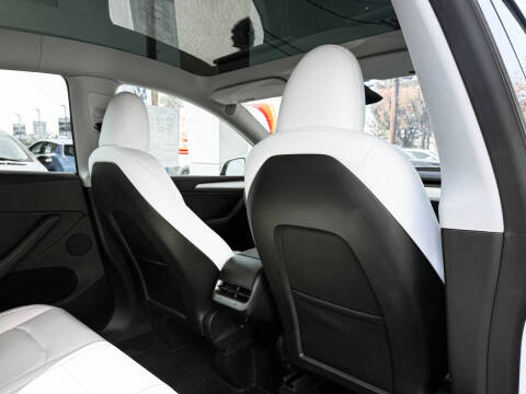 2025 Tesla Model Y Performance