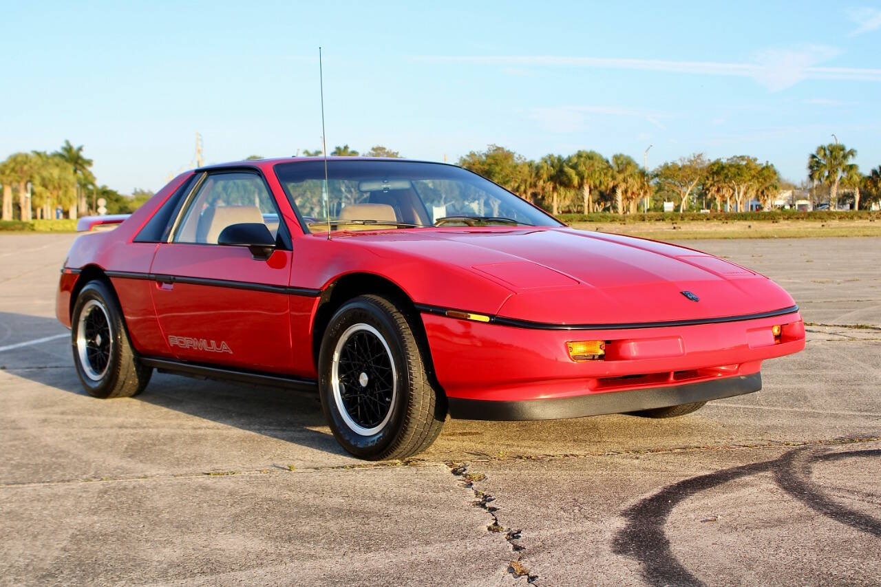 1988 Pontiac Fiero 1