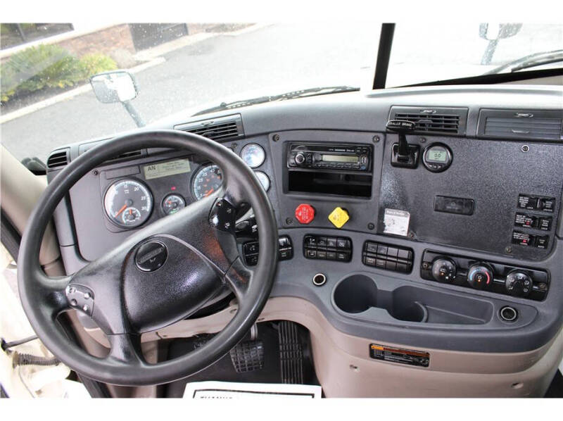 2016 Freightliner Cascadia