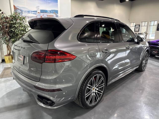 2017 Porsche Cayenne GTS