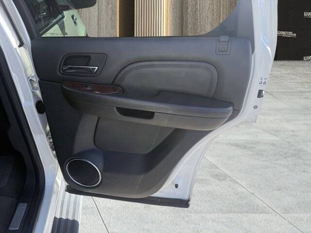 2012 Cadillac Escalade Luxury