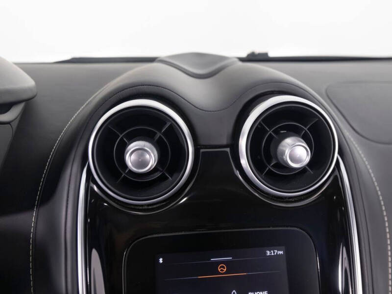 2023 McLaren GT