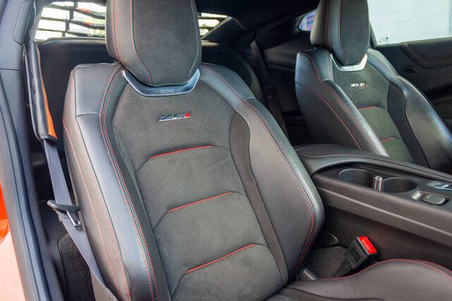 2019 Chevrolet Camaro 33