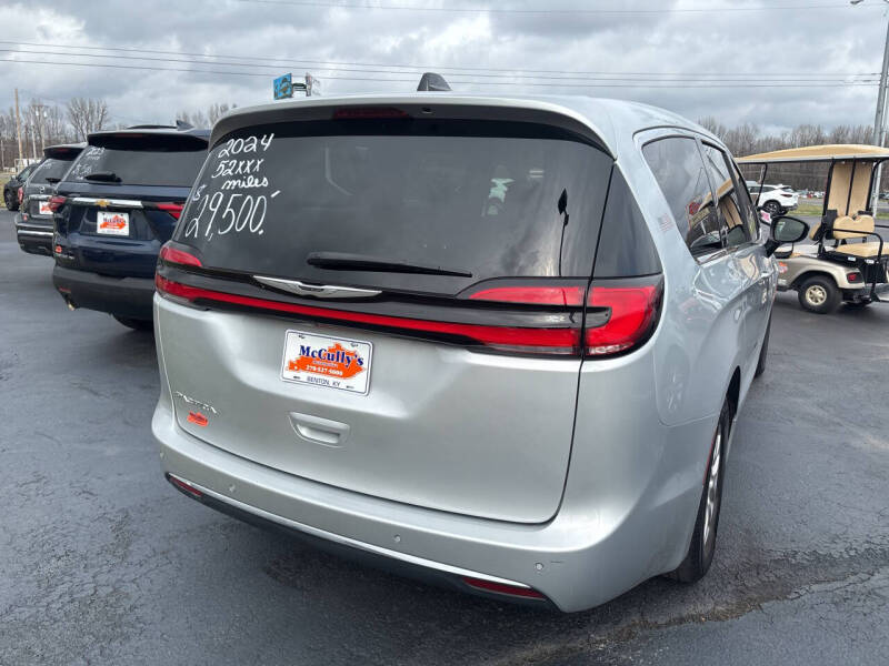 2024 Chrysler Pacifica Touring L