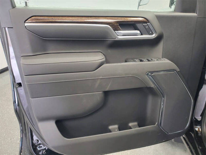 2026 GMC Sierra 1500 Elevation Standard