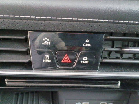 2025 Volkswagen Atlas Cross Sport SE 4Motion