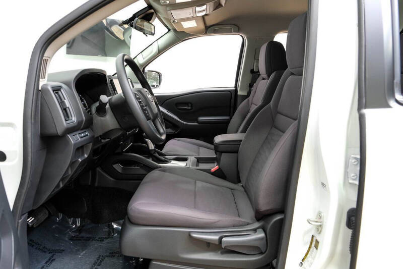 2025 Nissan Frontier S