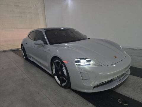 2024 Porsche Taycan GTS Sport Turismo