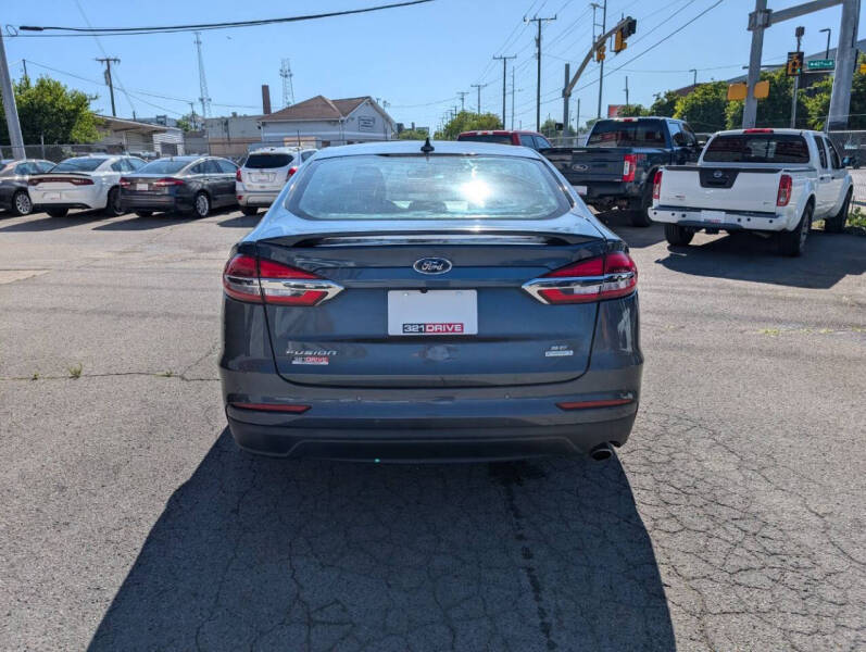 2019 Ford Fusion SE