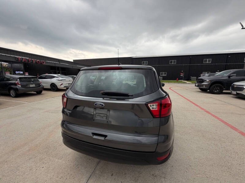 2019 Ford Escape S