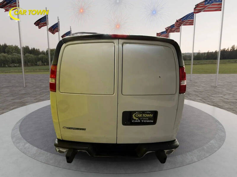 2019 Chevrolet Express 2500