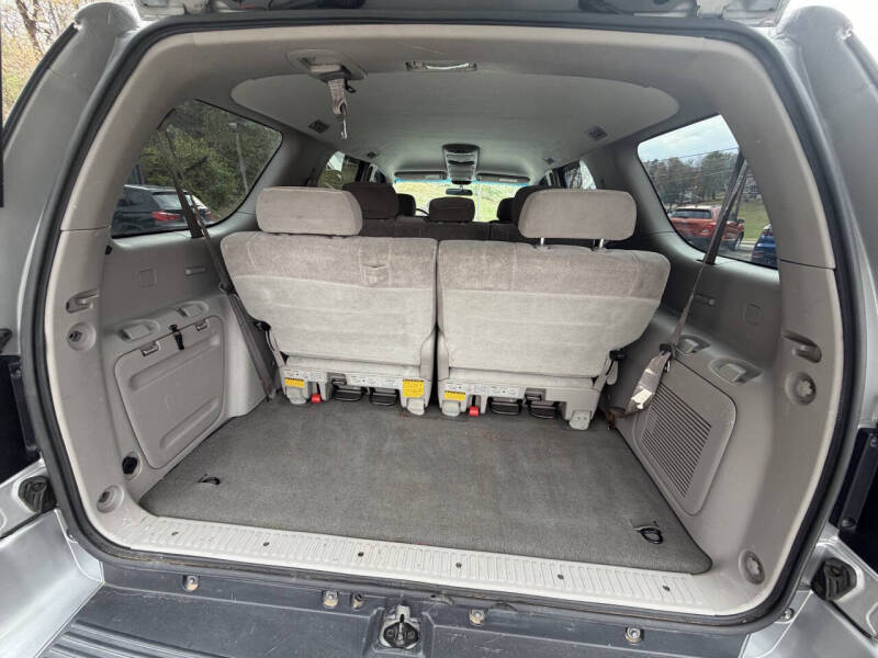 2002 Toyota Sequoia SR5