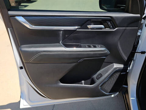 2024 GMC Acadia Elevation