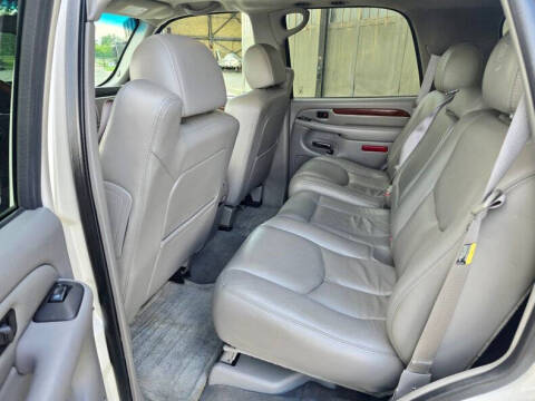 2004 Cadillac Escalade