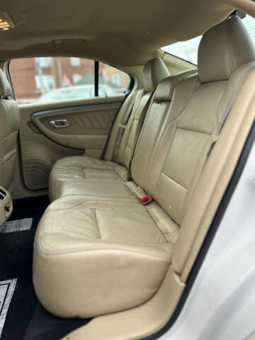 2013 Ford Taurus SEL
