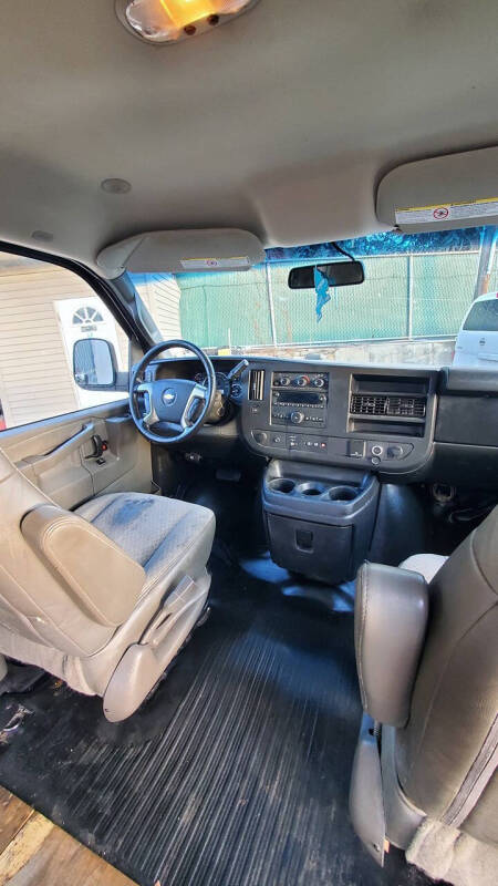 2016 Chevrolet Express 2500