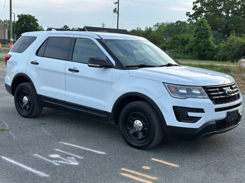 2017 Ford Explorer's photo