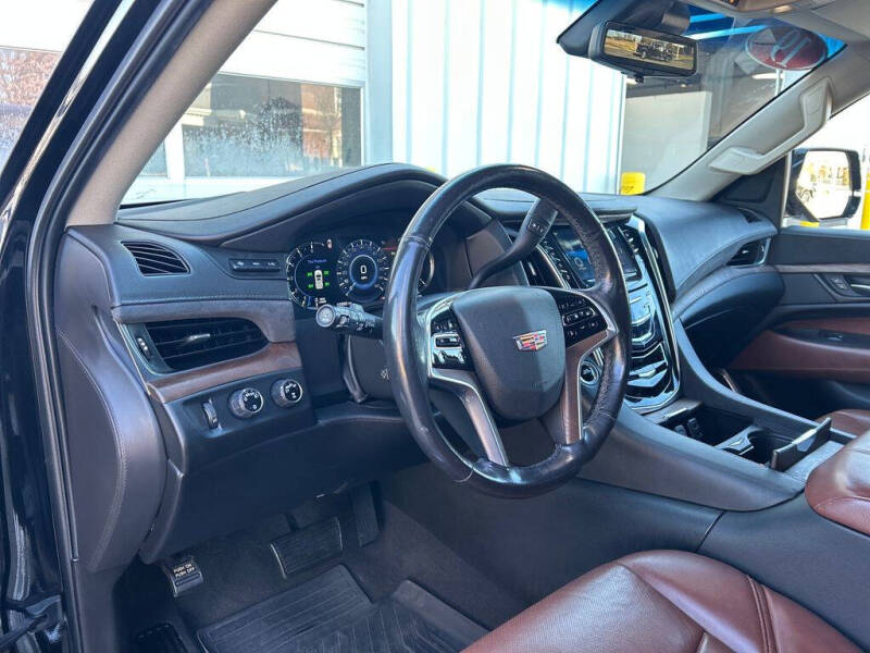 2019 Cadillac Escalade Luxury