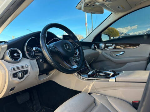 2016 Mercedes-Benz C-Class