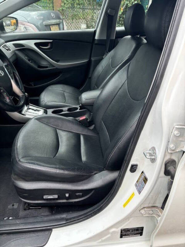 2013 Hyundai Elantra Limited photo 14