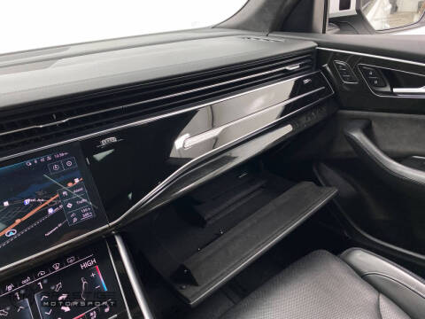 2019 Audi Q8 quattro Prestige 55 TFSI