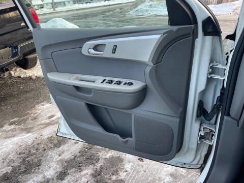 2011 Chevrolet Traverse LS