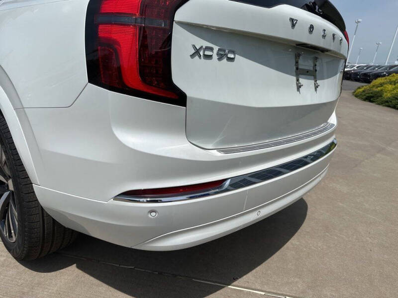 2026 Volvo XC90 B5 Core
